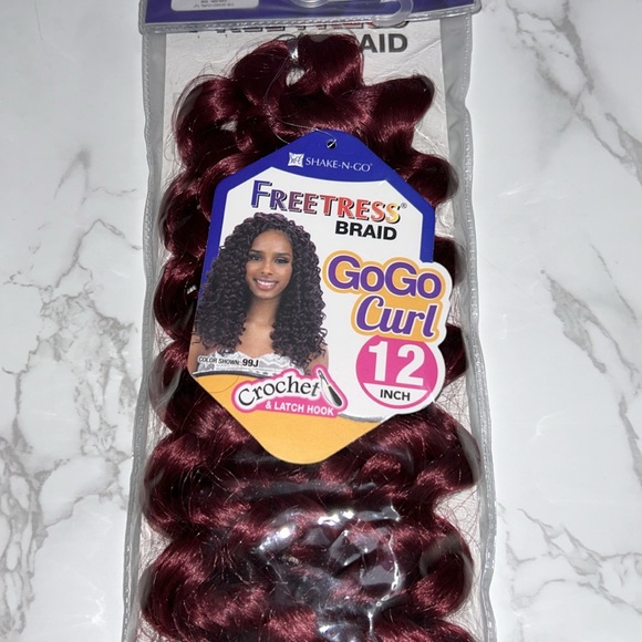 Freetress Braid Gogo Curl 12” - Picture 3 of 5